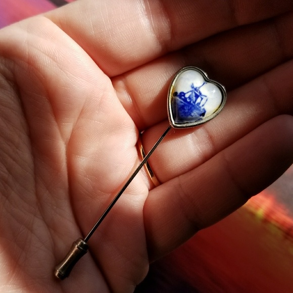 Vintage Jewelry - Vintage stickpin Delft heart silver tone lapel pin